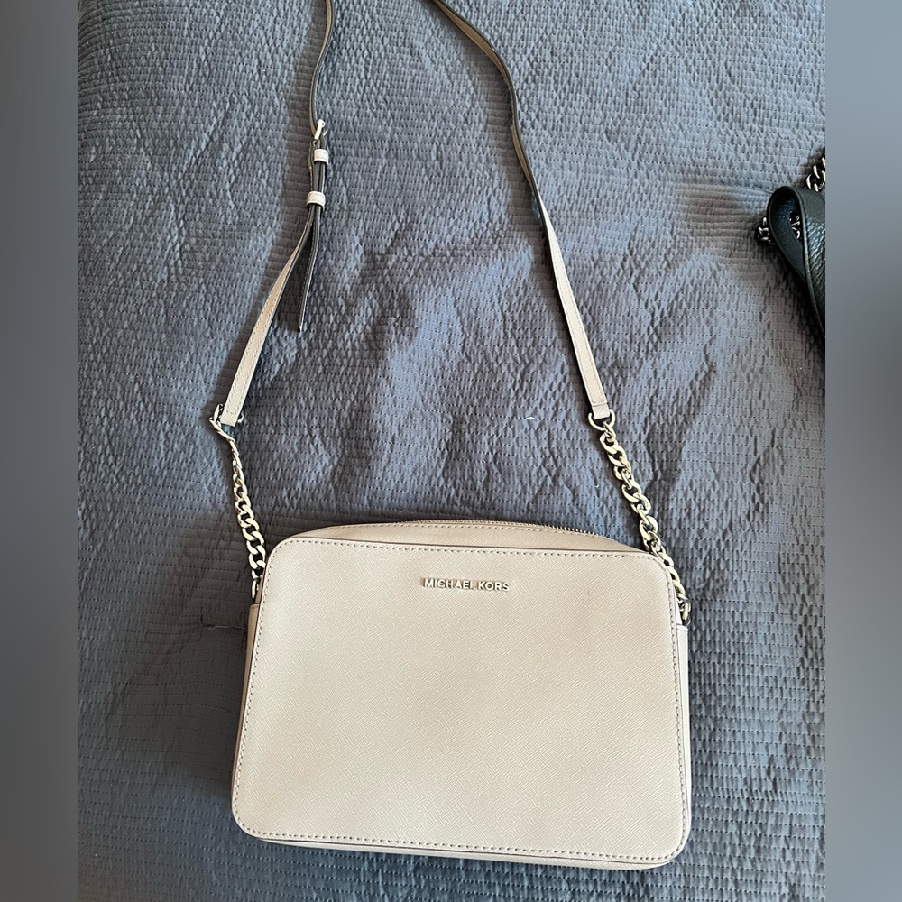 Michael kors cross body